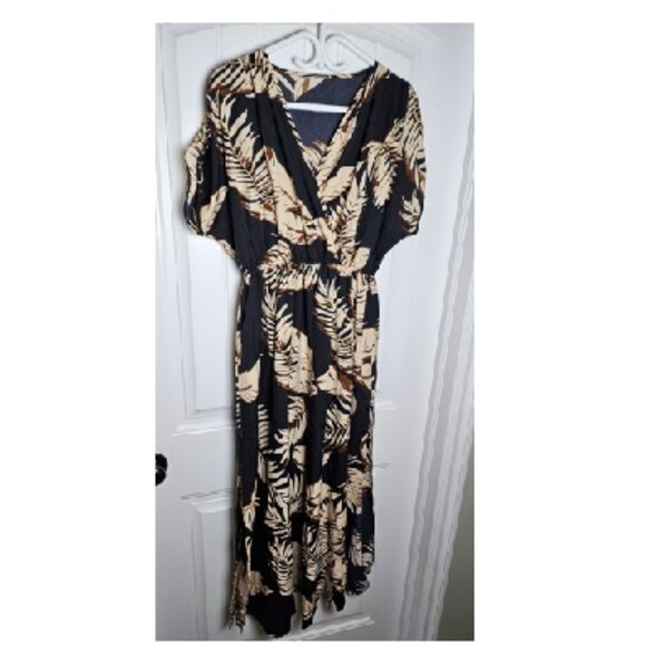 Cupshe Midnight Palm V-Neck Maxi Dress Black / M - Picture 3 of 5